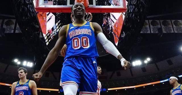 原创出人意料勇士创纪录狂屠公牛拉文首节因伤离场成惨败起因