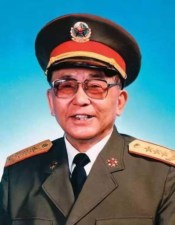 原创两大军区合并后这俩老将选择不同一个光荣卸任一个成上将