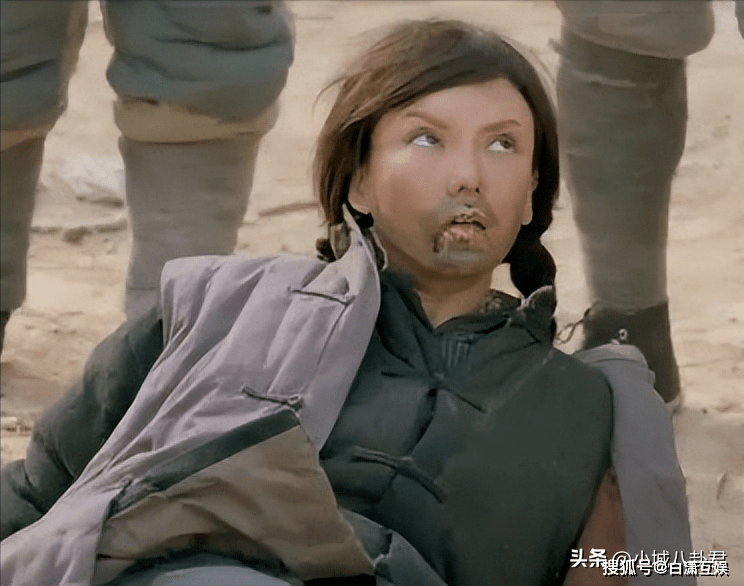 刚打完玻尿酸就别来尬演女兵了这9位女星演女兵看着真难受