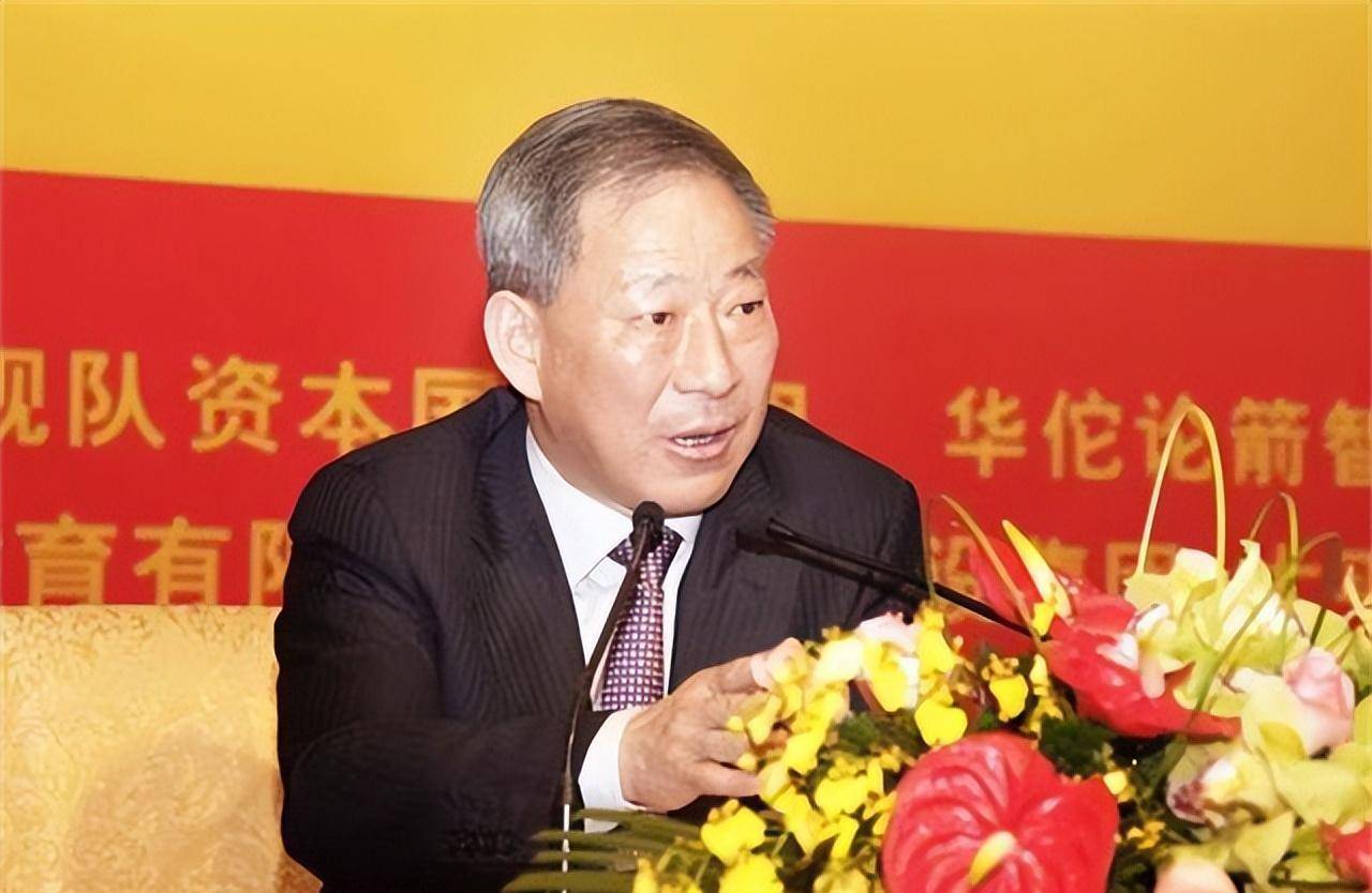 严介和也出席了会议,他围绕"开放与未来"发表了一篇演讲,畅谈经济发展