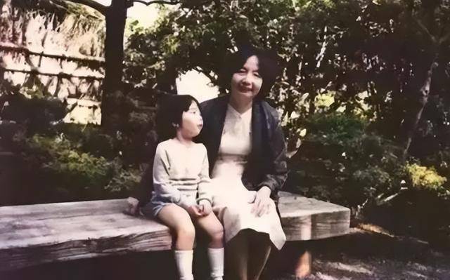 裸捐3568万的叶嘉莹背后:惨遭家暴,长女亡故,颠沛一生只留莲心