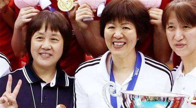 原创张蓉芳与胡进一对悲壮传奇的排球夫妻大半生分居的泪与痛