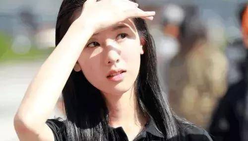 陈都灵在拍哭戏的时候也很费劲,一直ng,是电影中的另一位演员包文婧