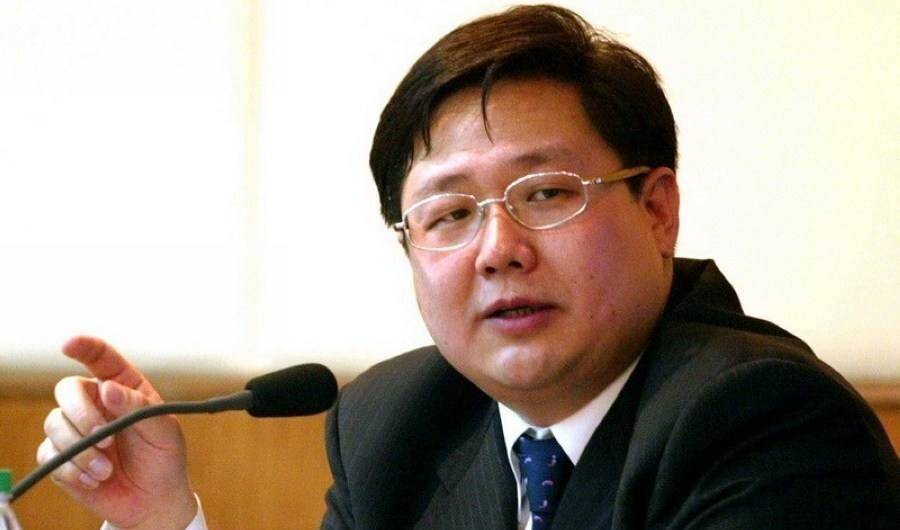 就在田海蓉事业蒸蒸日上时,她遇见了大连实德集团的创始人徐明.