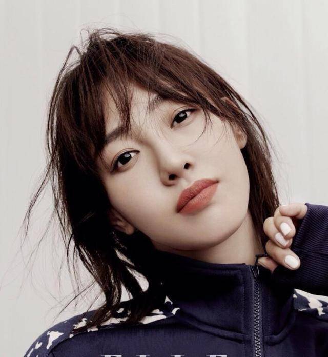 原创被学校开除变成京圈太子妃白百何的上位之路没那么简单