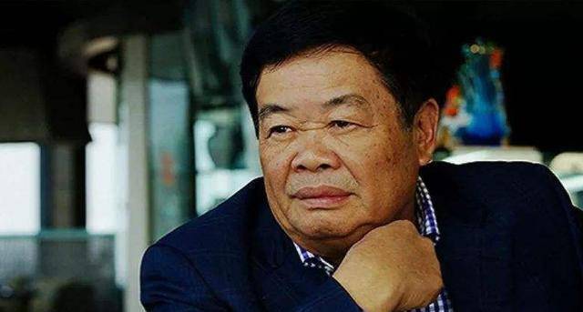 曹德旺为何把百亿财产送给一个农村妇女他曾负了她