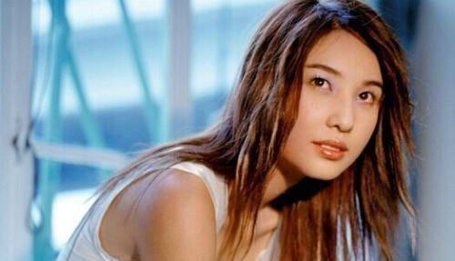 演艺生涯霉运连连?港女郑希怡真的很衰吗?