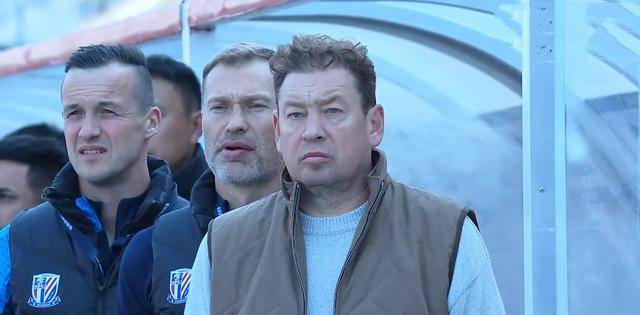 申花老将表现神勇,鲍亚雄门将实力值得国足考量_比赛_曹赟_马莱莱