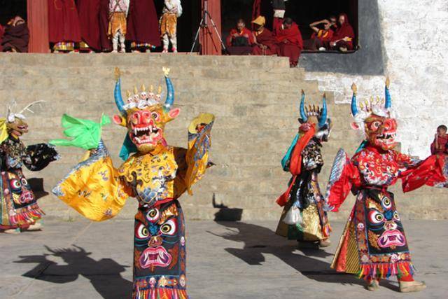 原创四川尼姑庵2万女子在此修行庵中有一特殊规定晚上禁止购物