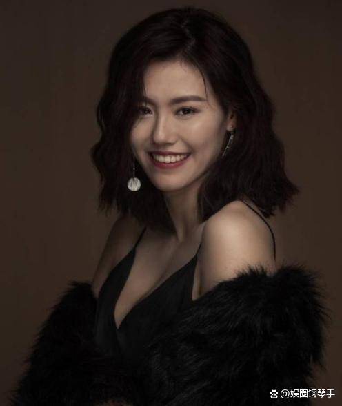 惠若琪她就是惠若琪,一名女排选手.