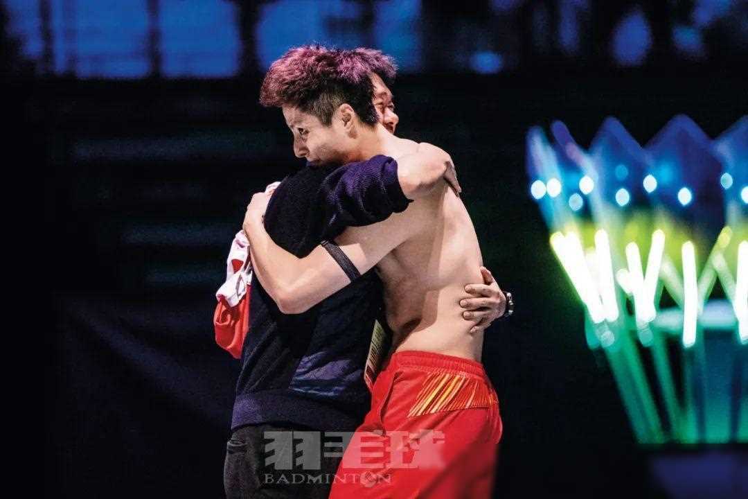 原创羽毛球石宇奇封面淬火之路无惧西东