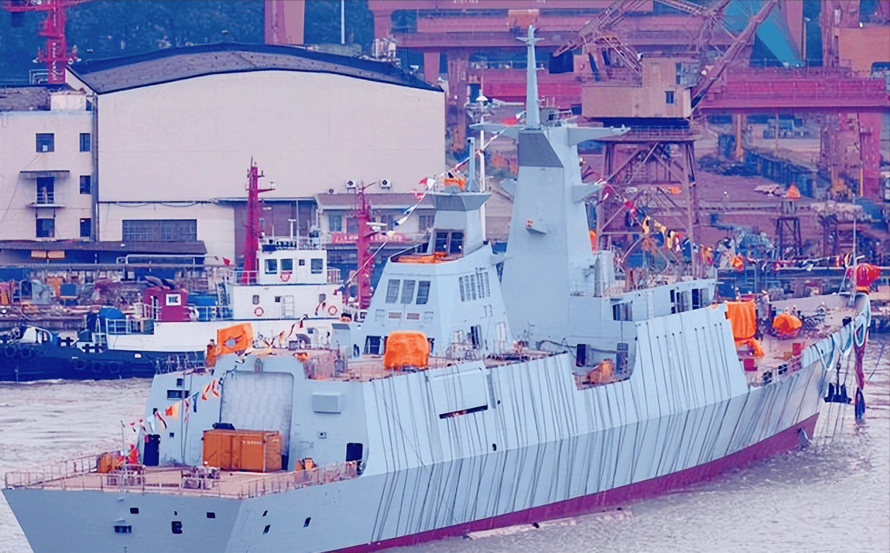 054b下水之后,新批次054a再次开工,大幅升级完整替换早期批次