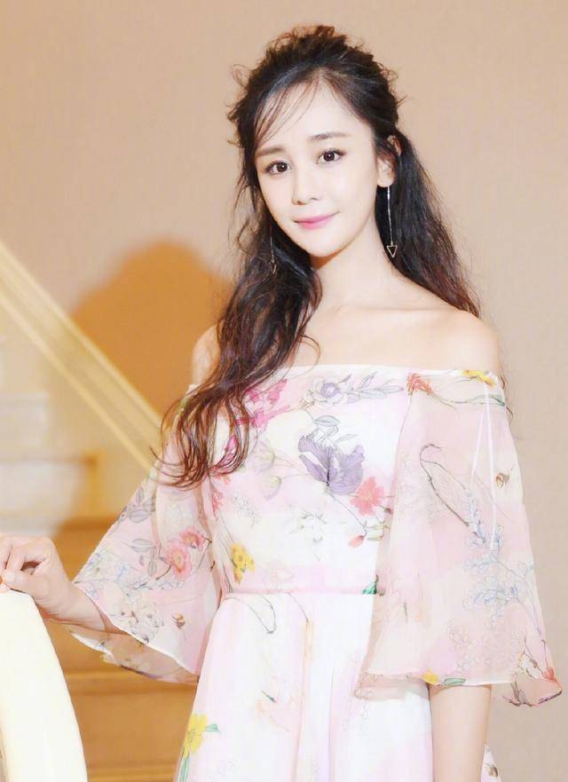 她也是凭借一个角色一夜走红,不过却是被观众吐槽,她就是演员海陆