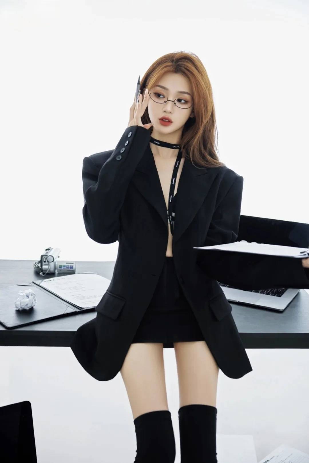 西装秘书性感写真
