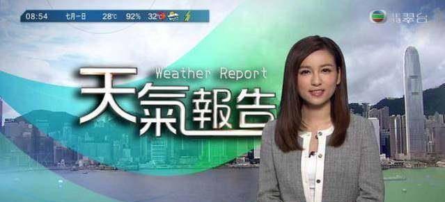 外界粉丝和网民对她的昵称,一般都是佳倩bb,皆因她样靓身材正,而且