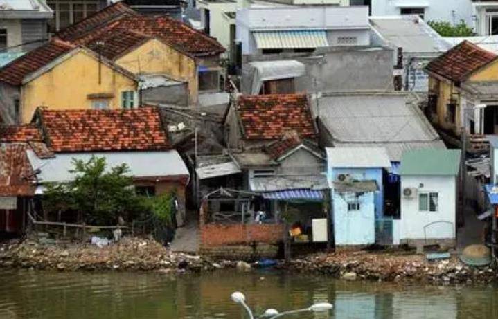 越南首富潘日旺靠卖方便面起家在穷人堆里卖奢侈品竟然赚了