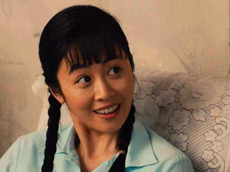 《乘风踏浪》韩云云,手拿把掐专治谢广坤,35岁穿泳衣身材赛姜妍