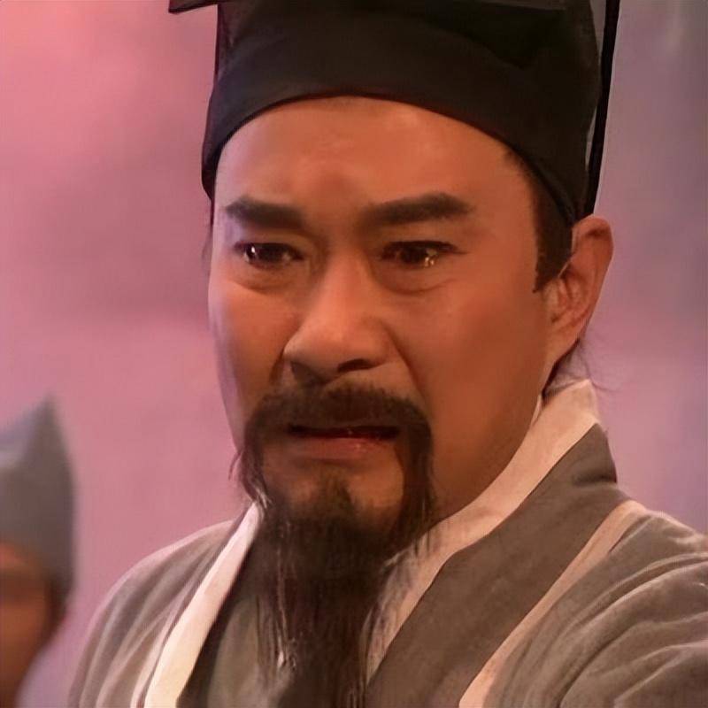 江明还在《倚天屠龙记》中饰演过一代大侠宋远桥,可是他饰演的李公甫