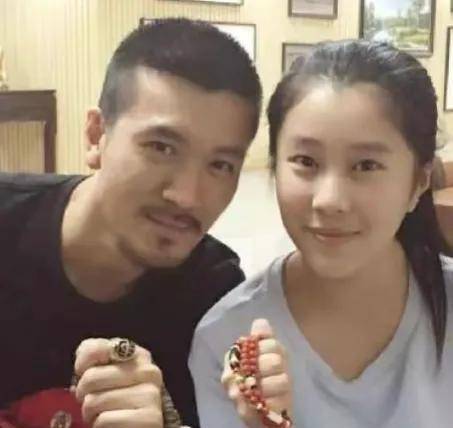 原创杨海润爸爸是杨子妈妈是陶虹我是毕业于哈佛大学的高材生