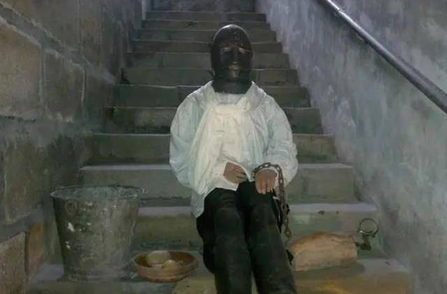 神秘的铁面人被秘密囚禁34年去世后所有痕迹被销毁