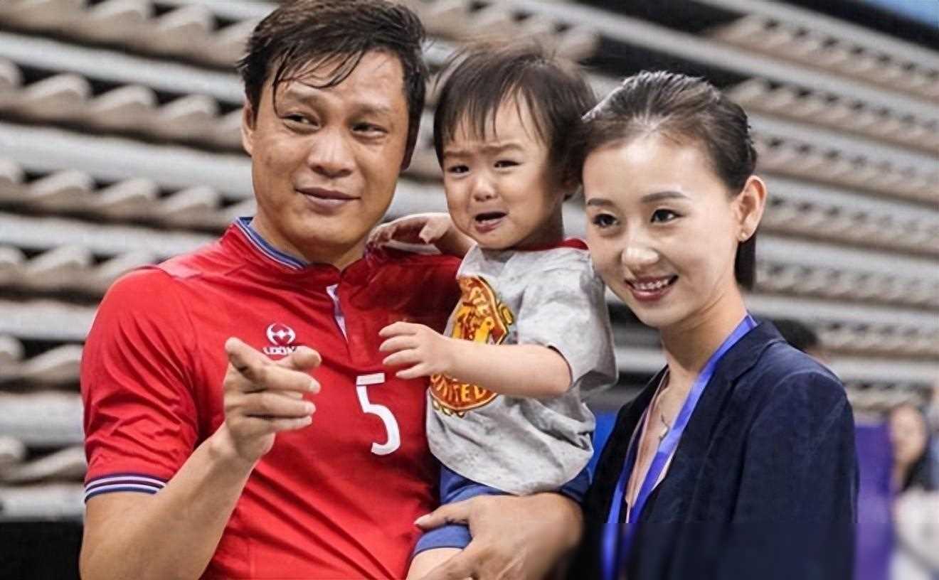 恭喜中国男足!范志毅新岗位亮相,郑智期待,李铁后悔错过