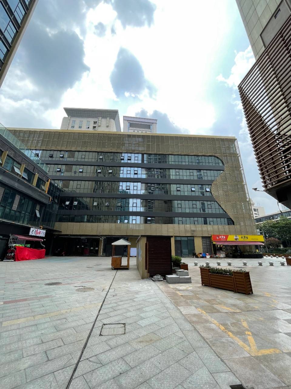 成都一环路商铺价格-文殊院旁全业态小金铺-地铁口商铺-飞大美誉商铺