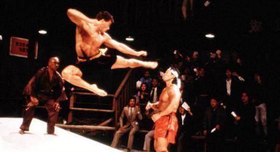 李小龙是他"恩师",肌肉硕大暴打尚格云顿,69岁仍是"肌肉男"_杨斯_武术