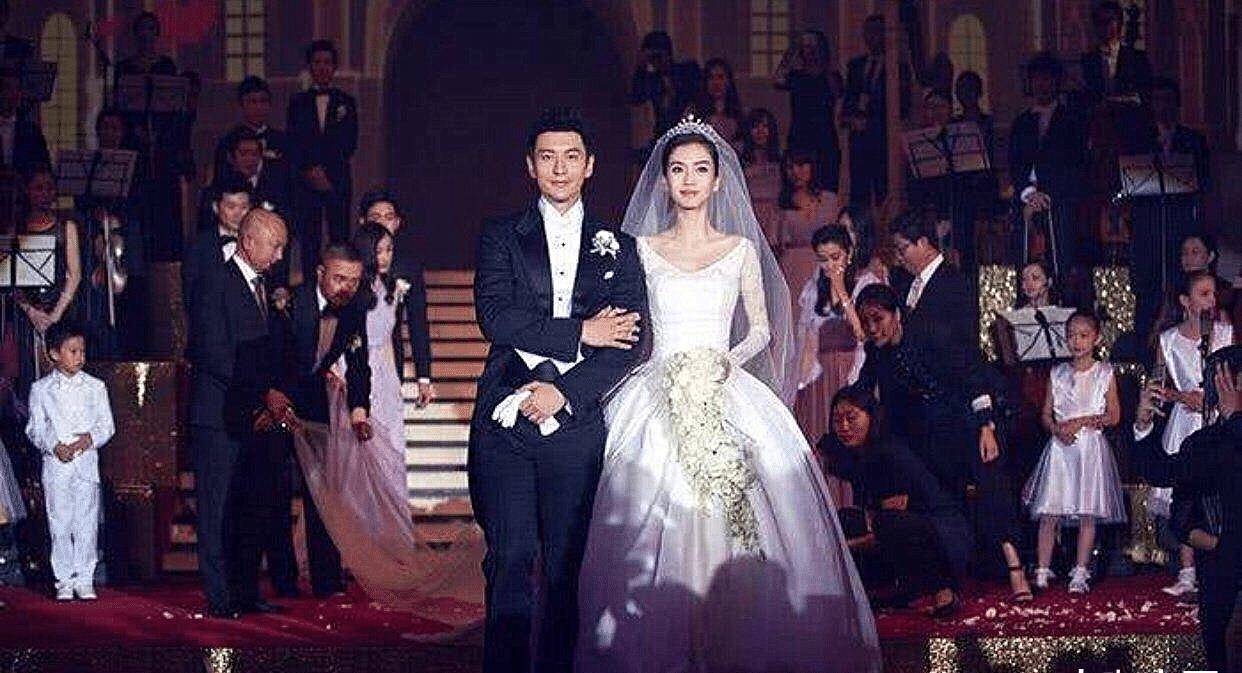 原创娱乐圈中的天价婚礼黄晓明baby花两亿而他直接送出十亿