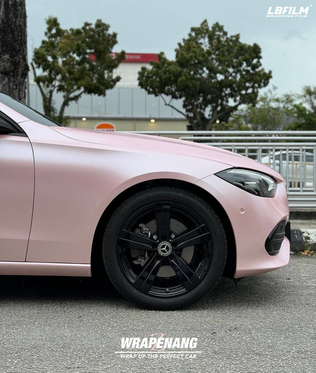 奔驰amg-lb品牌电光金属樱花粉改色膜,又甜又有气质_搜狐汽车_搜狐网