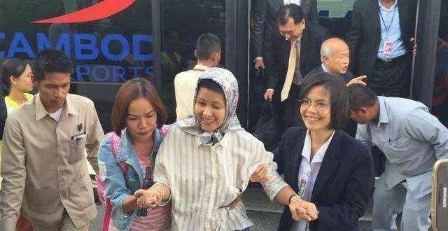 柬埔寨王子娶女演员为王妃,女演员用生命报答王子,爱情成了悲剧_波拉