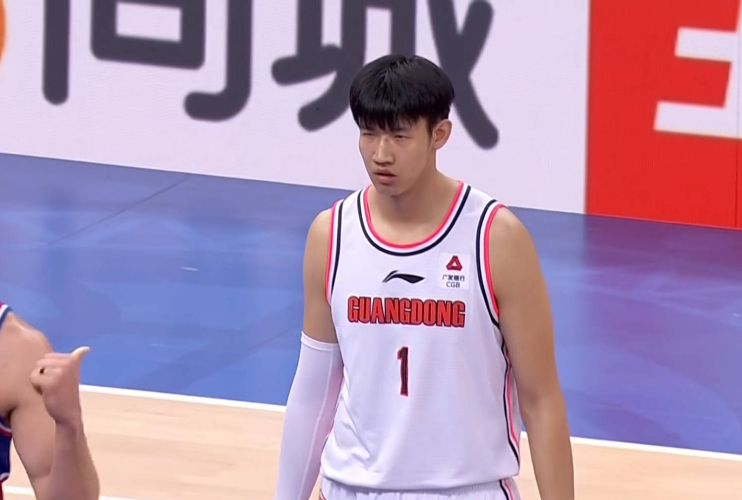 原创扶正黄明依弃用杜润旺广东战略性输天津杜锋成最大赢家