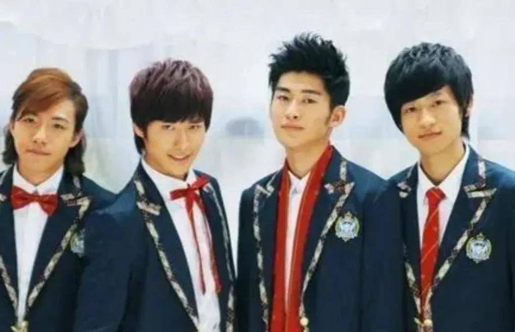 刘德华甘当"保姆",这6位男星,一个比一个有担当_王雷_鹿晗_李小萌