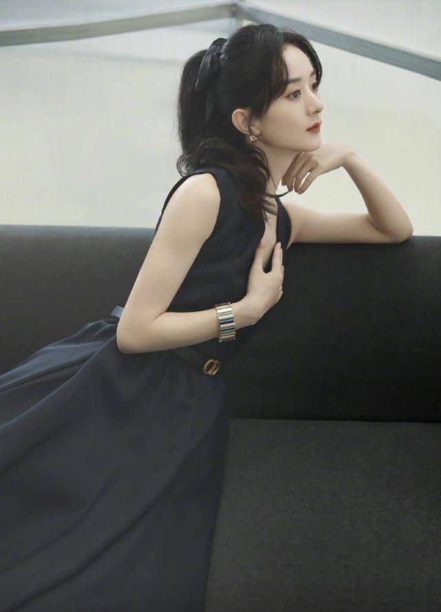 原创赵丽颖黑色长裙亮相美出新高度有翡走上国际王一博赵丽颖cp感强