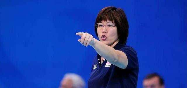 我没打算回来郎平被曝出近照与前央视主持人共进晚餐前女排队长到访