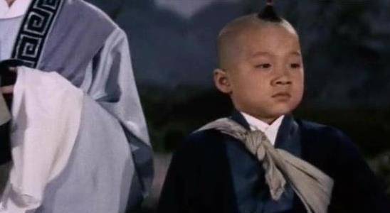 成龙的6岁17岁24岁30岁51岁出道47年就剪过一次短发