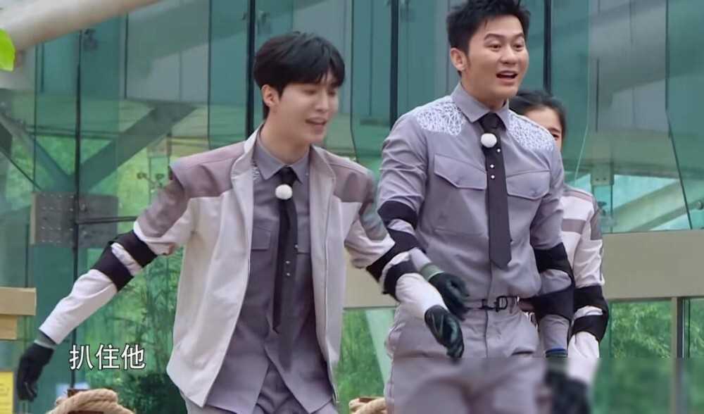 原创奔跑吧首播baby尬笑范丞丞对李晨的称呼关系好坏一