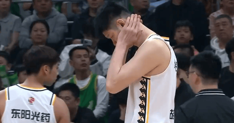 原创签来强援却一秒钟不给上杨鸣在下大棋还是偷鸡不成反蚀把米