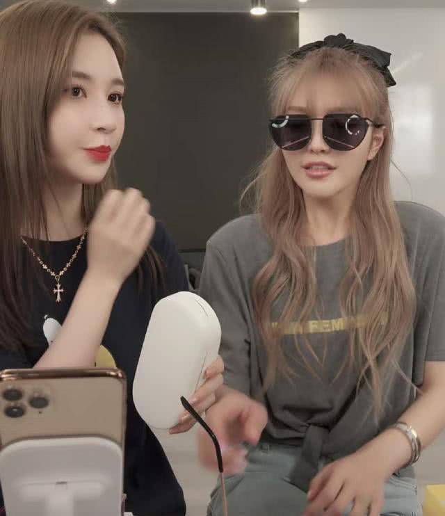 和罗志祥分手后周扬青首次公开直播颜值气质满分获网友怒赞