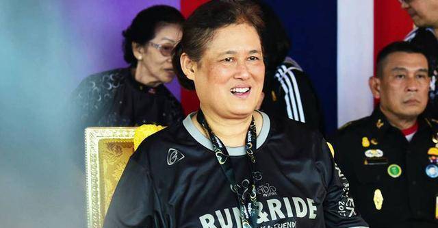 未婚无子的诗琳通不讨厌孩子,曾经教侄女走路,现在对侄女更好_查拉_公