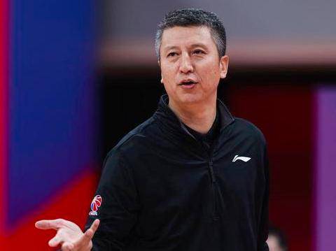 原创张庆鹏赢了广东却遗憾出局郭士强再次培养中锋