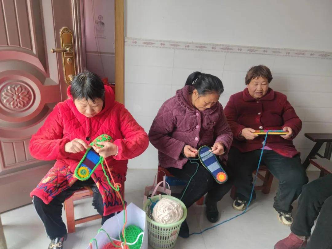 天门市小板镇姚胡村慧心社姚胡村编织互助小组第三节