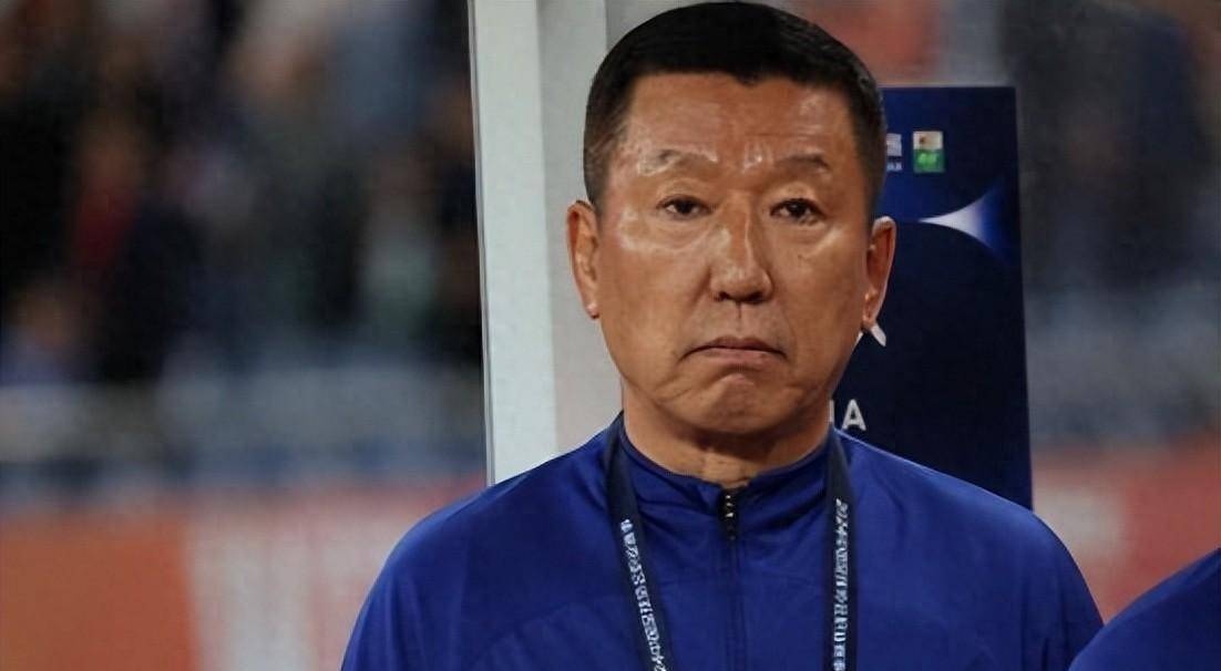 鲁能左后卫位置迎来久违的新面孔刘洋因此主力难保踢海牛亮相