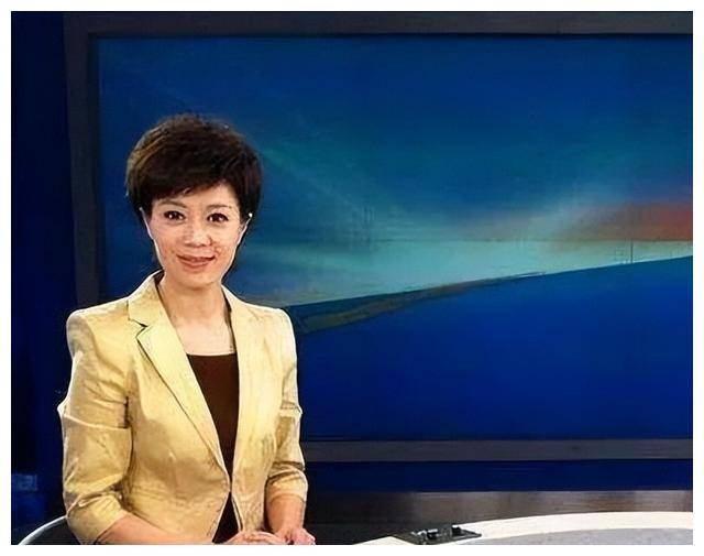 活宝主持李文静央视主持时竖中指打哈欠如今48岁坚持丁克