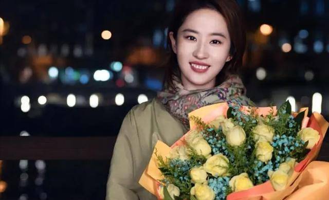 原创独宠刘亦菲20年让杨采钰手握一线资源陈金飞到底有多豪气