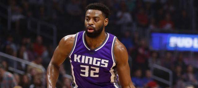 在nba史上,总有些人的生涯是"出道即巅峰",比如名人堂巨星沃尔特