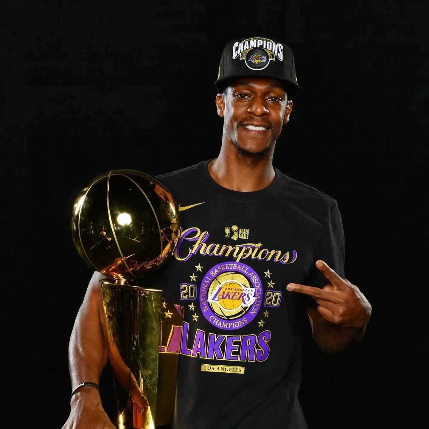 原创詹姆斯谈隆多退役他曾是我合作过的最佳球员之一