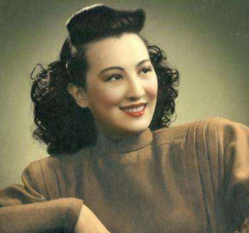 一生遭遇三次失败恋爱,37岁在精神病院孤独离世_周璇_严华_朱怀德