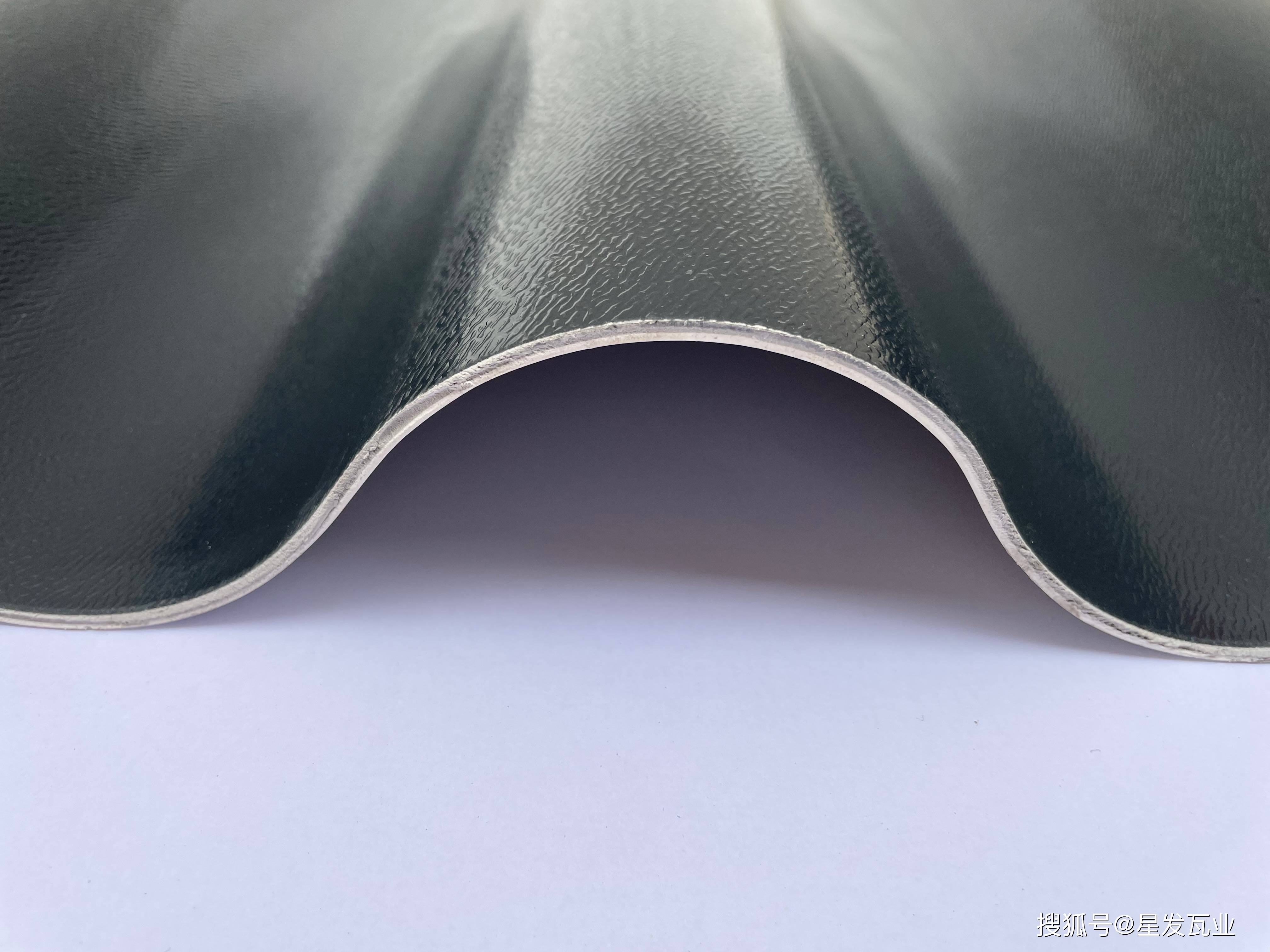 解密合成树脂瓦:四层材质的奥秘