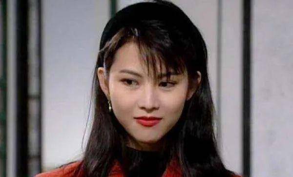 但他的老婆——蔡少芬,她就有.因为他没有这样漂亮的简历.