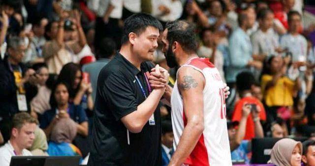 哈达迪整个职业生涯当中曾挑战过中国男篮三代高塔,巅峰时期对抗姚明